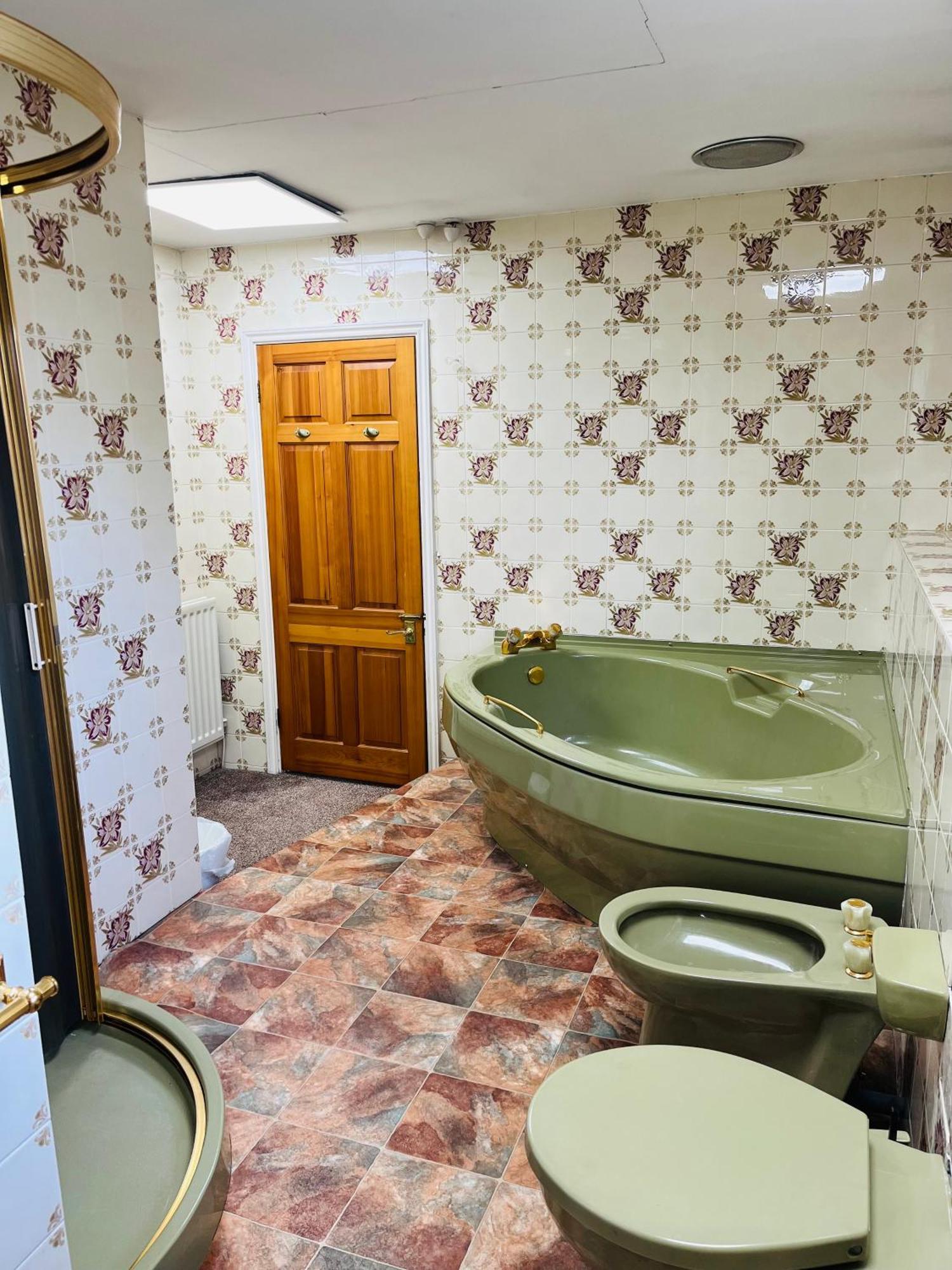 Unwind In Comfort At Cosy Caradus Your 4 Bedroom Home Sweet Home! Μπέρμιγχαμ Εξωτερικό φωτογραφία
