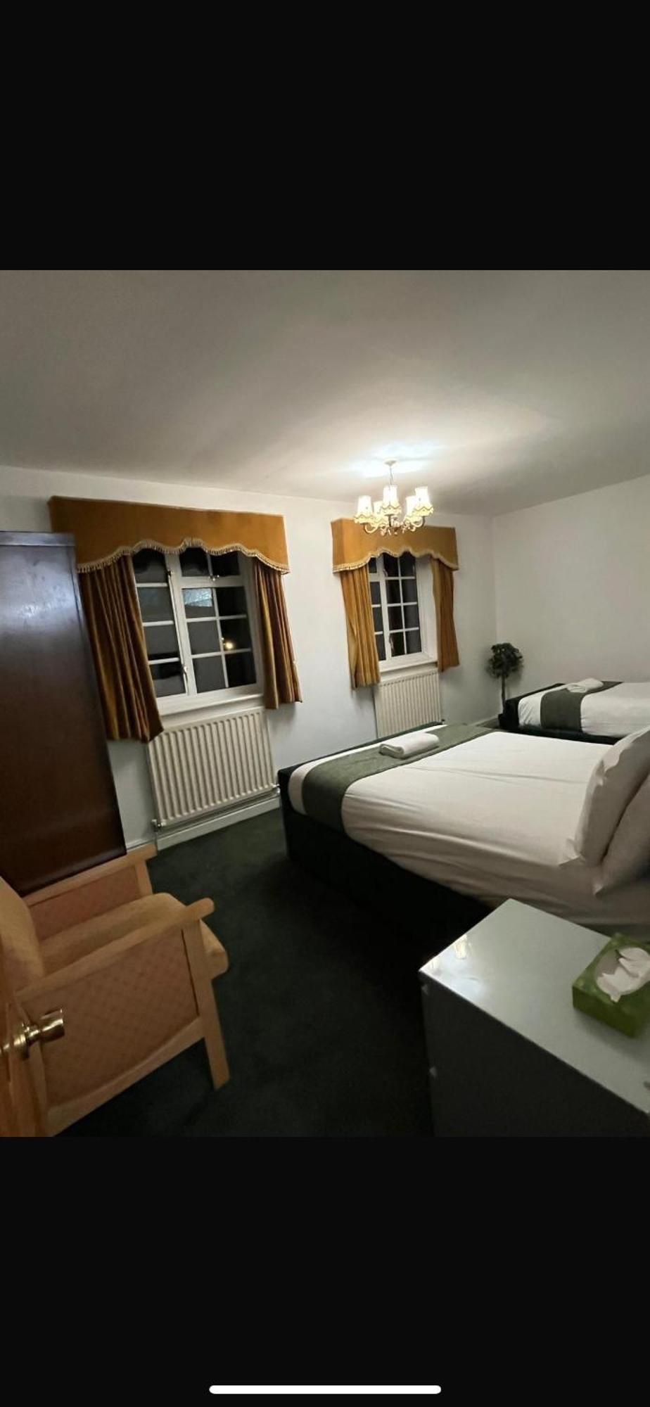 Unwind In Comfort At Cosy Caradus Your 4 Bedroom Home Sweet Home! Μπέρμιγχαμ Εξωτερικό φωτογραφία