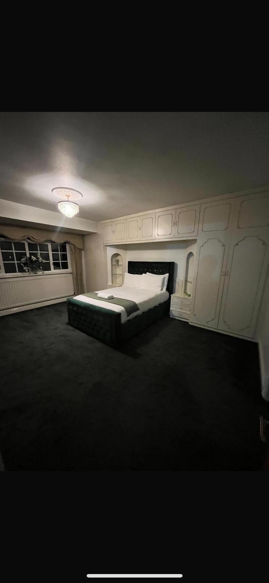 Unwind In Comfort At Cosy Caradus Your 4 Bedroom Home Sweet Home! Μπέρμιγχαμ Εξωτερικό φωτογραφία