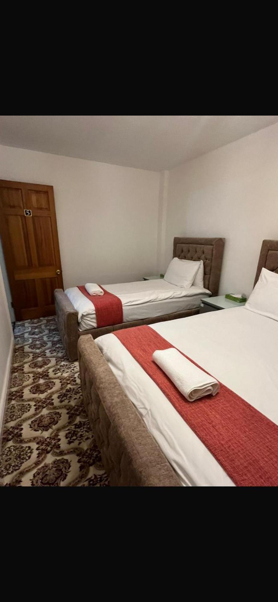 Unwind In Comfort At Cosy Caradus Your 4 Bedroom Home Sweet Home! Μπέρμιγχαμ Εξωτερικό φωτογραφία